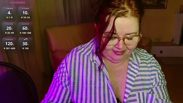 Snapshot of Natali-Gucci chatting on March 6, 9:22 pm Natali-Gucci online show from March 6, 9:22 pm