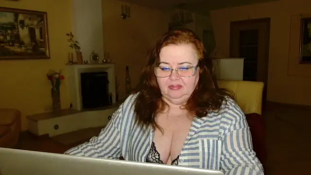 Natali-Gucci online show from May 3, 5:52 pm