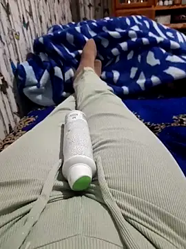 Snapshot of Tota_sexi chatting on February 18, 8:54 am Tota sexi online show from February 18, 8:54 am