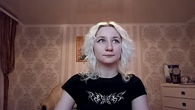 Snapshot of KyokoAck chatting on December 2, 3:29 pm KyokoAck online show from December 2, 3:29 pm