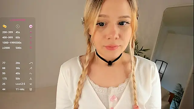 Snapshot of Love_audirs6 chatting on November 24, 1:44 pm Love audirs6 online show from November 24, 1:44 pm