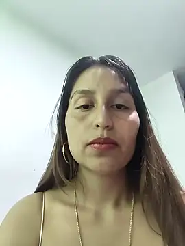 Snapshot of IsabellaaSwann chatting on November 14, 12:15 pm IsabellaaSwann online show from November 14, 12:15 pm