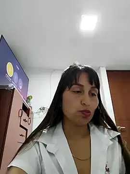 Snapshot of IsabellaaSwann chatting on November 21, 3:16 am IsabellaaSwann online show from November 21, 3:16 am