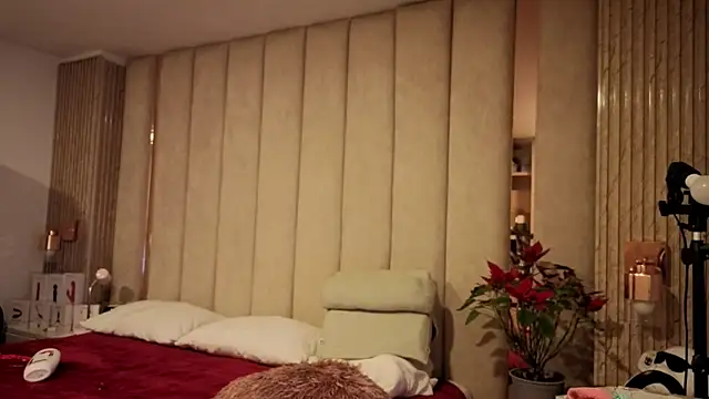 Snapshot of Iamnyxy chatting on December 17, 5:02 am Iamnyxy online show from December 17, 5:02 am