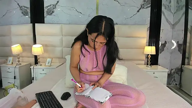 Snapshot of Lucy_Vegas chatting on February 12, 1:50 pm Lucy Vegas online show from February 12, 1:50 pm