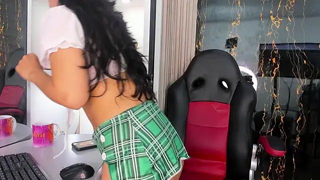 Snapshot of Lucy_Vegas chatting on March 10, 2:00 pm Lucy Vegas online show from March 10, 2:00 pm