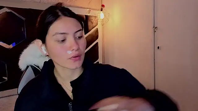 Brandy collinss online show from March 14, 12:21 pm