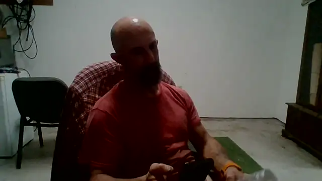 Snapshot of VendedLunching chatting on April 29, 1:32 am VendedLunching online show from April 29, 1:32 am