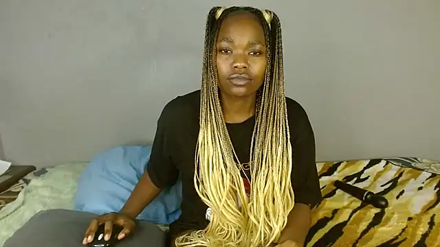 Snapshot of Monal1sah chatting on December 14, 5:40 pm Monal1sah online show from December 14, 5:40 pm