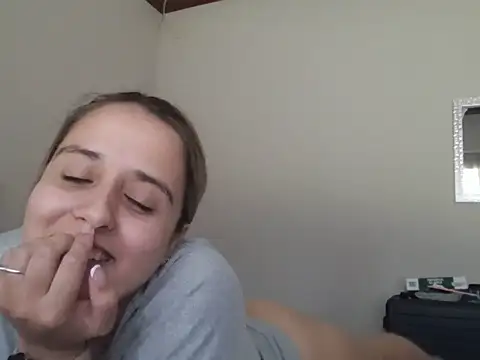 Snapshot of daddys_only_girl chatting on November 14, 8:35 am daddys only girl online show from November 14, 8:35 am