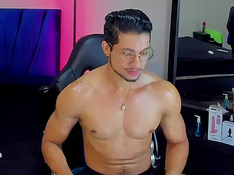 Snapshot of Nolan_joness chatting on March 17, 7:39 pm Nolan joness online show from March 17, 7:39 pm