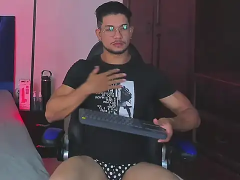 Snapshot of Nolan_joness chatting on March 25, 7:42 pm Nolan joness online show from March 25, 7:42 pm