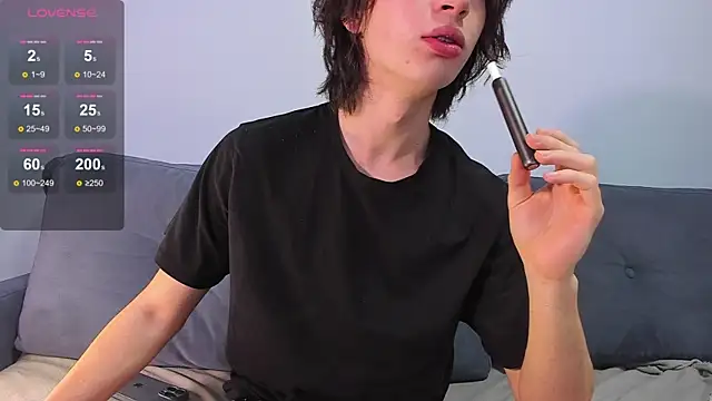 Snapshot of AlanReckless chatting on November 21, 4:11 am AlanReckless online show from November 21, 4:11 am