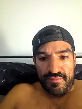 piggylatino online show from May 3, 8:59 pm