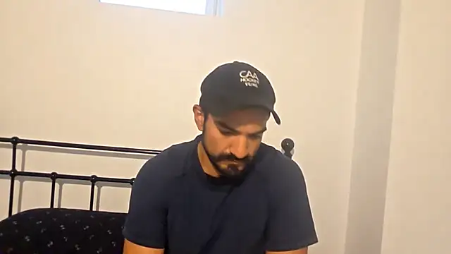 piggylatino online show from June 12, 12:09 am