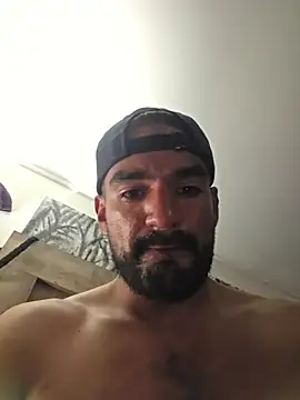 piggylatino online show from July 9, 5:11 am