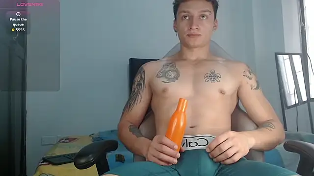 Snapshot of ArthurPhoenixx chatting on February 6, 3:15 pm ArthurPhoenixx online show from February 6, 3:15 pm