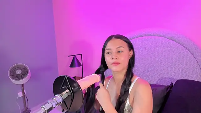 Snapshot of Sara_rhoades chatting on February 27, 7:03 pm Sara rhoades online show from February 27, 7:03 pm