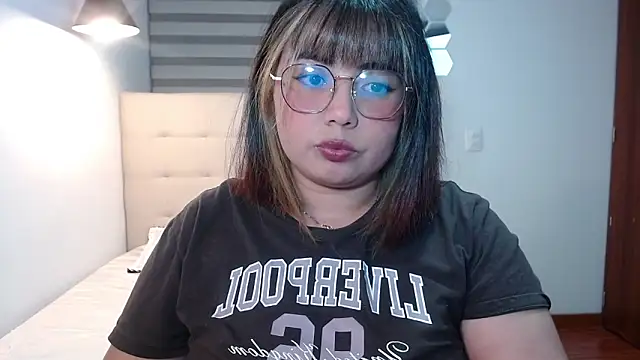 YiniBelle online show from November 24, 2:44 am