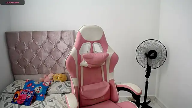 Snapshot of Camila_tv chatting on November 18, 5:17 pm Camila tv online show from November 18, 5:17 pm