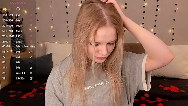 Snapshot of MicheleHonas chatting on February 11, 5:40 pm MicheleHonas online show from February 11, 5:40 pm