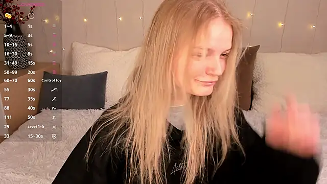 Snapshot of MicheleHonas chatting on February 18, 8:05 pm MicheleHonas online show from February 18, 8:05 pm