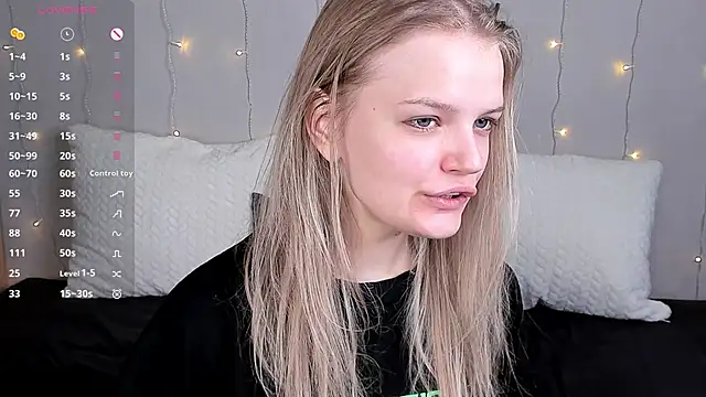 Snapshot of MicheleHonas chatting on February 19, 7:21 pm MicheleHonas online show from February 19, 7:21 pm