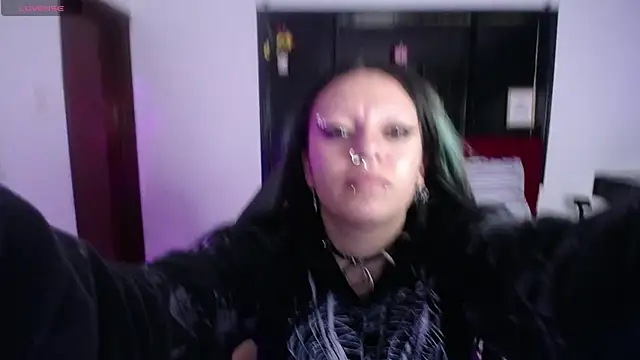 Snapshot of Belladonna_trix chatting on November 12, 6:52 pm Belladonna trix online show from November 12, 6:52 pm