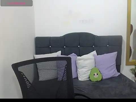 Snapshot of Bia_LuxBia_Lux chatting on November 28, 8:22 pm Bia LuxBia Lux online show from November 28, 8:22 pm