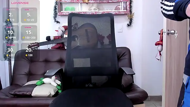 Snapshot of sarahhernandez chatting on November 29, 2:20 pm sarahhernandez online show from November 29, 2:20 pm