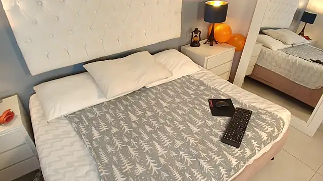 Snapshot of Niinatorres chatting on December 2, 9:54 pm Niinatorres online show from December 2, 9:54 pm