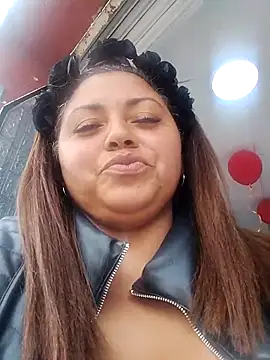 Snapshot of la_beba20 chatting on November 17, 6:03 pm la beba20 online show from November 17, 6:03 pm