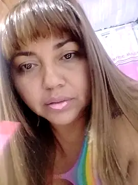 Snapshot of la_beba20 chatting on December 14, 8:30 am la beba20 online show from December 14, 8:30 am