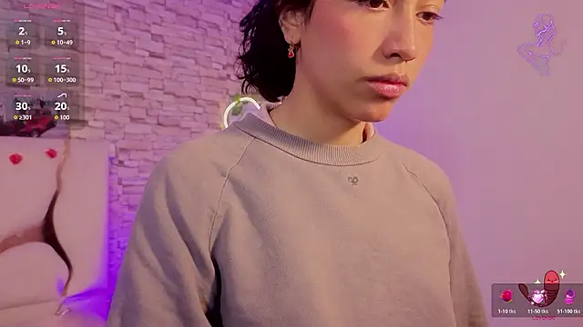 Snapshot of Joselyn_tay chatting on February 17, 11:50 am Joselyn tay online show from February 17, 11:50 am