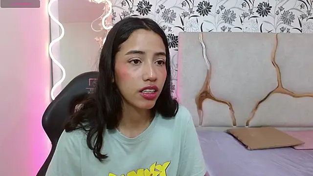 Snapshot of Joselyn_tay chatting on February 22, 12:04 pm Joselyn tay online show from February 22, 12:04 pm