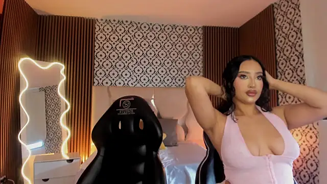 Joselyn tay online show from July 19, 1:15 pm