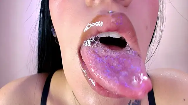 catte jensen online show from June 12, 5:39 am