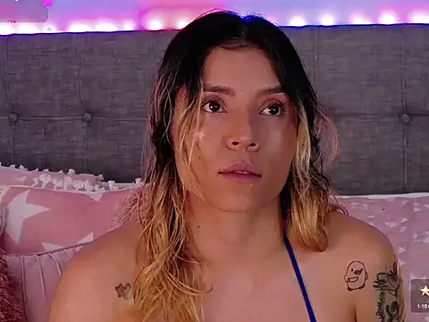 Snapshot of Antonella_Lee chatting on November 18, 7:51 pm Antonella Lee online show from November 18, 7:51 pm