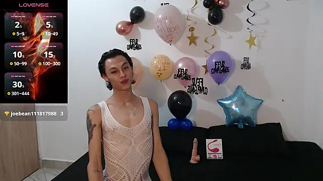 Snapshot of apolo_smith001 chatting on November 22, 4:00 am apolo smith001 online show from November 22, 4:00 am