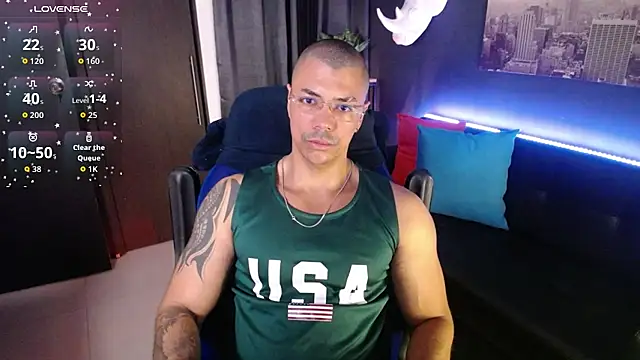 Snapshot of Zed_ferrer chatting on July 21, 9:44 am Zed ferrer online show from July 21, 9:44 am