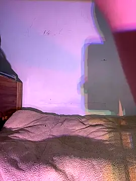 Snapshot of Bella_wett chatting on November 23, 3:50 am Bella wett online show from November 23, 3:50 am