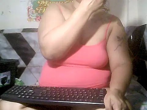 Snapshot of loriepinay46 chatting on November 25, 8:09 pm loriepinay46 online show from November 25, 8:09 pm