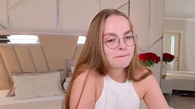 MadisonSmitt online show from July 4, 5:02 am