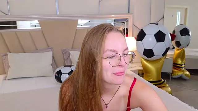 MadisonSmitt online show from July 15, 5:02 am