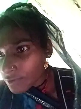 Snapshot of Big_Lovexx chatting on December 1, 6:18 am Big Lovexx online show from December 1, 6:18 am