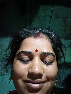 Snapshot of Hot_kamla chatting on June 23, 11:58 pm Hot kamla online show from June 23, 11:58 pm