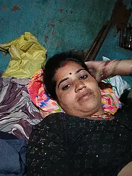Snapshot of Hot_kamla chatting on August 1, 4:39 pm Hot kamla online show from August 1, 4:39 pm