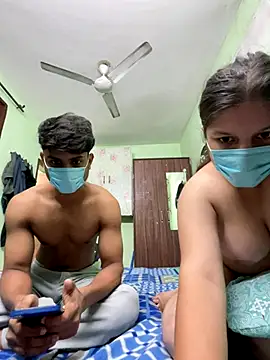 Snapshot of Cute_hotzara chatting on November 22, 4:33 am Cute hotzara online show from November 22, 4:33 am