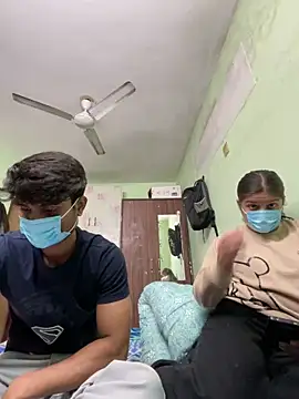 Snapshot of Cute_hotzara chatting on December 15, 5:12 am Cute hotzara online show from December 15, 5:12 am