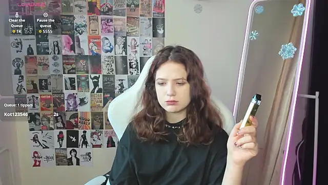 Anora Miller online show from January 8, 8:27 am